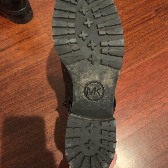 Michael Kors Jet Set 6 black ankle boots - Picture 4 of 4